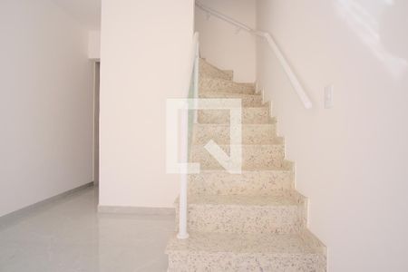 Escada de apartamento à venda com 2 quartos, 51m² em Penha de França, São Paulo