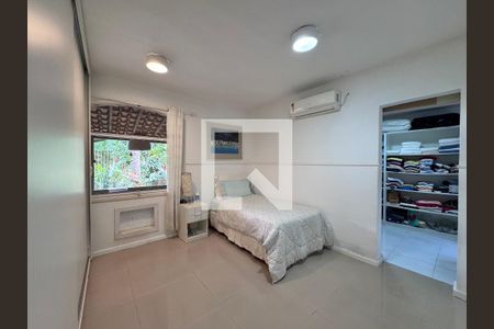 Suíte 1 de casa de condomínio para alugar com 3 quartos, 210m² em Vargem Grande, Rio de Janeiro