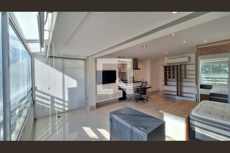 Sala/Quarto de apartamento à venda com 1 quarto, 51m² em Vila Anglo Brasileira, São Paulo