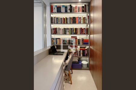 Escritório de apartamento à venda com 2 quartos, 109m² em Pinheiros, São Paulo