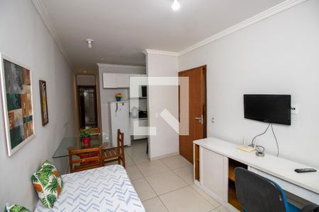 Sala de casa de condomínio para alugar com 2 quartos, 20m² em Vargem Pequena, Rio de Janeiro