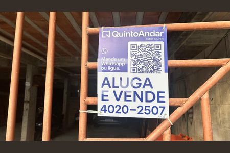 Fachada e Placa de apartamento para alugar com 2 quartos, 60m² em Vargem Pequena, Rio de Janeiro