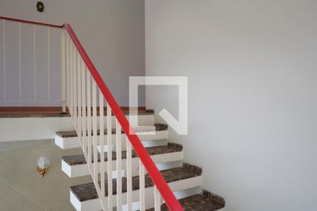 Escada de casa para alugar com 3 quartos, 180m² em Parque da Mooca, São Paulo