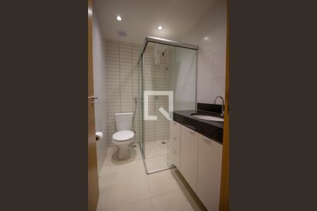 Banheiro de apartamento à venda com 1 quarto, 25m² em Asa Sul, Brasília