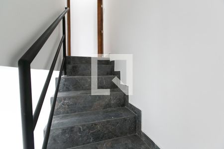 Escada de apartamento à venda com 2 quartos, 82m² em Itaquera, São Paulo