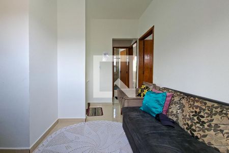 Sala de casa de condomínio para alugar com 2 quartos, 56m² em Maracanã, Praia Grande