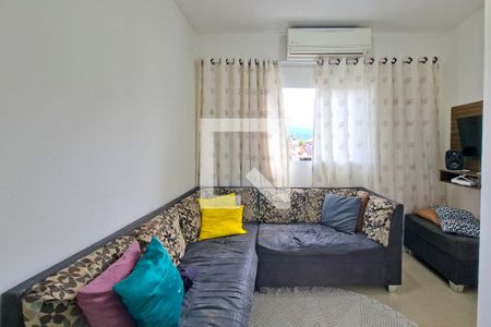 Sala de casa de condomínio para alugar com 2 quartos, 56m² em Maracanã, Praia Grande