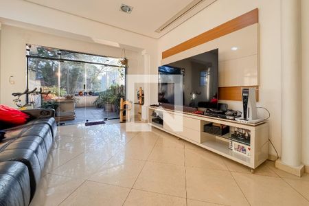 Sala de casa à venda com 3 quartos, 299m² em Vila Mariana, São Paulo