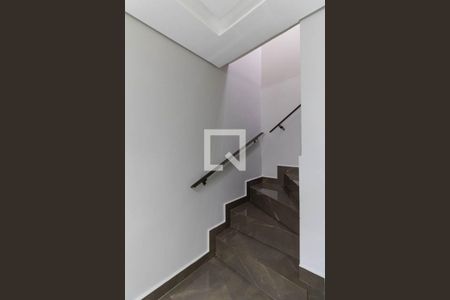 Escada de casa à venda com 3 quartos, 200m² em Aclimação, São Paulo