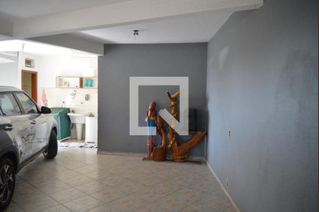 Garagem de casa à venda com 2 quartos, 160m² em Vila Helena, Santo André
