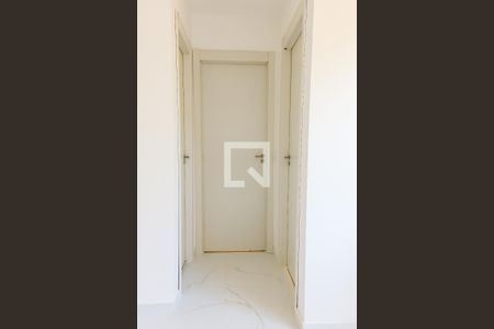 Corredor de apartamento à venda com 2 quartos, 44m² em Bonsucesso, Rio de Janeiro