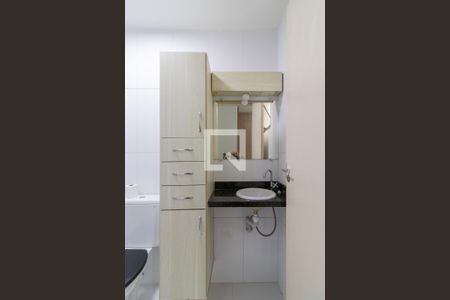 Banheiro de apartamento à venda com 1 quarto, 28m² em Vila Santana, São Paulo