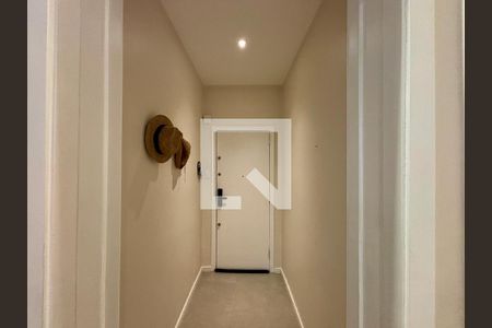 Sala - hall de entrada de apartamento à venda com 3 quartos, 103m² em Leblon, Rio de Janeiro