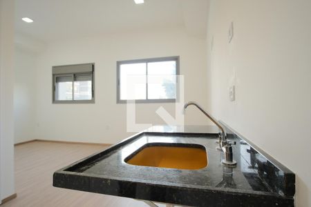 Cozinha de kitnet/studio à venda com 1 quarto, 26m² em Vila Aricanduva, São Paulo