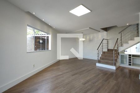 Sala de casa de condomínio à venda com 3 quartos, 180m² em Freguesia (jacarepaguá), Rio de Janeiro