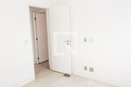 Quarto 1 de apartamento à venda com 2 quartos, 70m² em Jardim Sabara, São Paulo