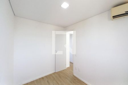 Quarto 2 de apartamento para alugar com 2 quartos, 44m² em Jardim Yeda, Campinas