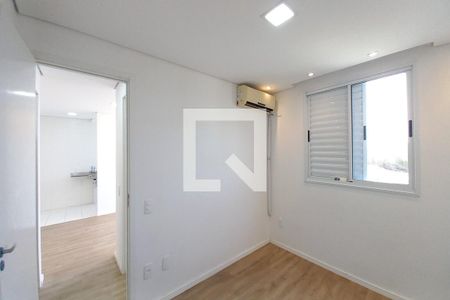 Quarto 2 de apartamento para alugar com 2 quartos, 44m² em Jardim Yeda, Campinas