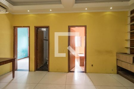 Sala de casa para alugar com 3 quartos, 93m² em Parque dos Bancarios, São Paulo