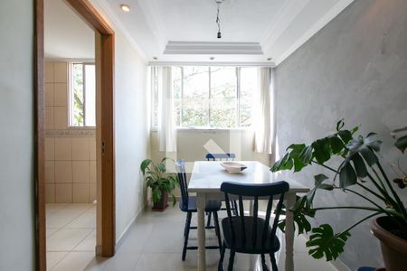 Sala de apartamento à venda com 3 quartos, 67m² em Conjunto Habitacional A. E. Carvalho, São Paulo