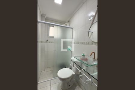 Banheiro de apartamento para alugar com 1 quarto, 45m² em Cidade Ocian, Praia Grande