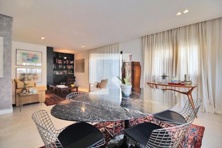 Apartamento à venda com 3 quartos, 251m² em Itaim Bibi, São Paulo