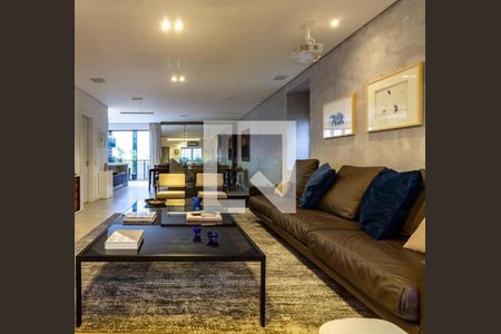 Apartamento à venda com 3 quartos, 251m² em Itaim Bibi, São Paulo