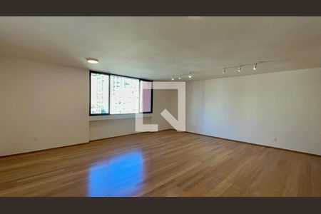 Sala de apartamento à venda com 3 quartos, 134m² em Cerqueira César, São Paulo