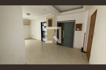 Sala de apartamento para alugar com 3 quartos, 70m² em Vila Tupi, Praia Grande