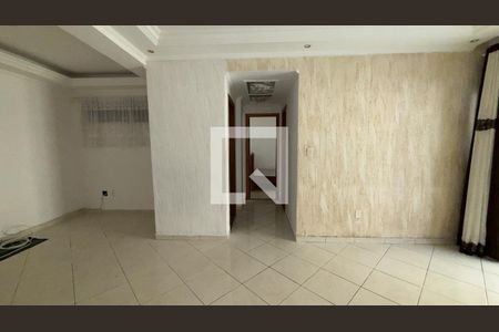 Sala de apartamento para alugar com 3 quartos, 70m² em Vila Tupi, Praia Grande