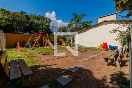Vista da Sala/Cozinha de apartamento à venda com 2 quartos, 38m² em Cavalhada, Porto Alegre
