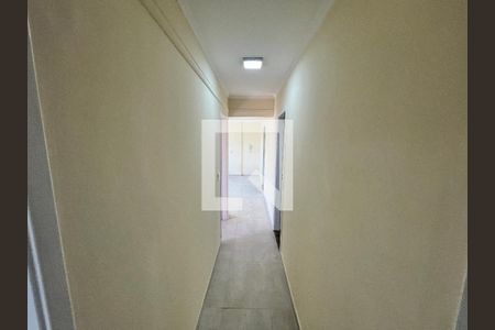 Corredor de apartamento para alugar com 3 quartos, 124m² em Água Fria, São Paulo