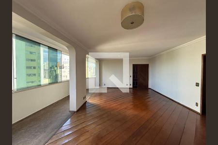 Apartamento à venda com 4 quartos, 420m² em Grajaú, Belo Horizonte