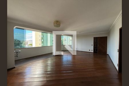 Apartamento à venda com 4 quartos, 420m² em Grajaú, Belo Horizonte
