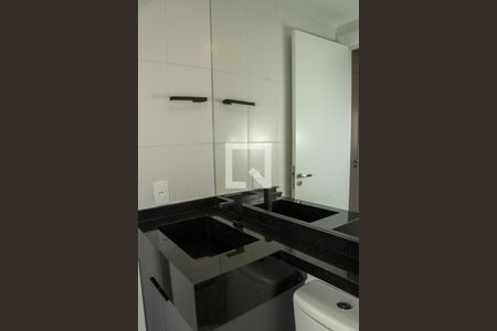 Banheiro da Suíte de apartamento para alugar com 1 quarto, 25m² em Campo Belo, São Paulo