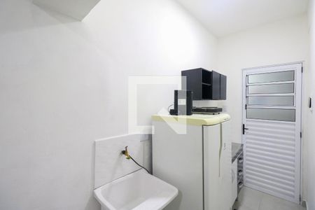 Cozinha e Área de Serviço de casa para alugar com 1 quarto, 15m² em Oswaldo Cruz, São Caetano do Sul