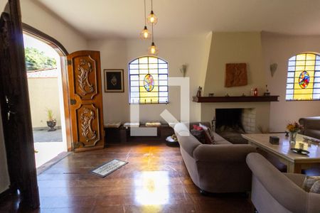 Sala de casa à venda com 5 quartos, 450m² em Vila Elvira, São Paulo