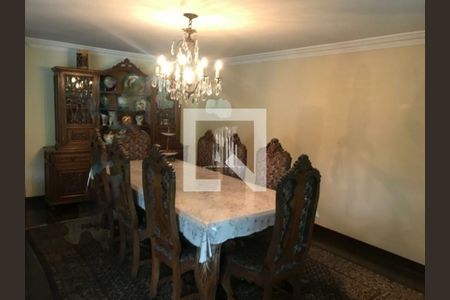 Casa à venda com 4 quartos, 550m² em Jardim Guedala, São Paulo