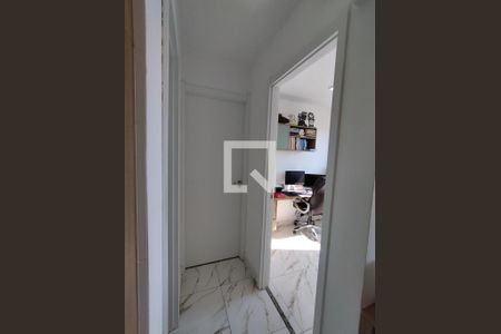 Corredor de apartamento para alugar com 2 quartos, 33m² em Sacomã, São Paulo