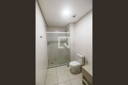 Banheiro da Suíte de kitnet/studio à venda com 1 quarto, 45m² em Tamboré, Santana de Parnaíba