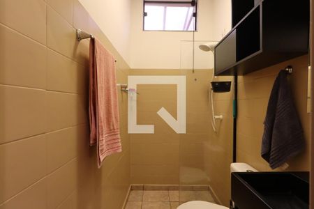 Banheiro 1 de casa para alugar com 2 quartos, 120m² em Centro, Ribeirão Preto