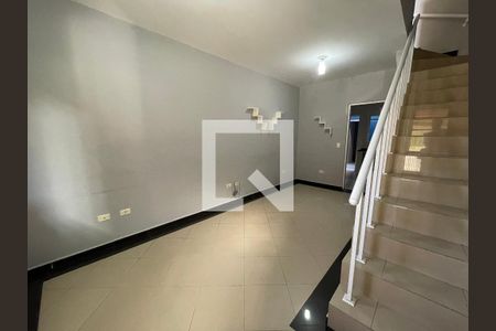 Sala de casa de condomínio para alugar com 2 quartos, 62m² em Jardim Central, Cotia