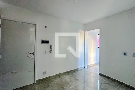 Sala de apartamento para alugar com 1 quarto, 42m² em Vila Bertioga, São Paulo