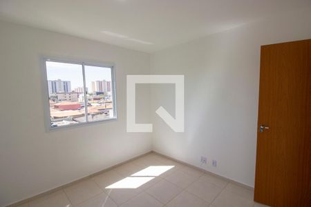 Quarto 2 de apartamento para alugar com 2 quartos, 48m² em Samambaia , Brasília