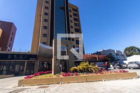 Fachada do Condomínio de kitnet/studio para alugar com 1 quarto, 27m² em Centro, Pinhais