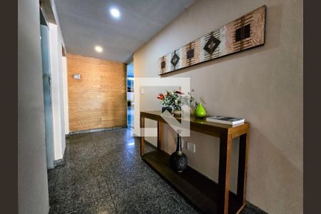 Hall de entrada de apartamento à venda com 3 quartos, 167m² em Méier, Rio de Janeiro