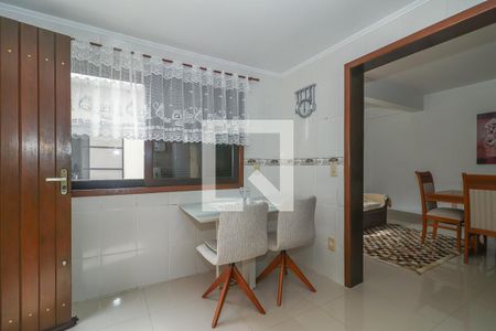 Cozinha de casa à venda com 4 quartos, 390m² em Morro Santana, Porto Alegre