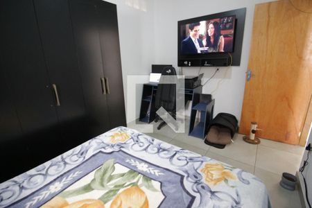 Quarto 1 de casa para alugar com 2 quartos, 145m² em Metalúrgicos, Osasco