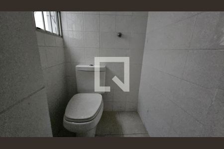 Banheiro de casa para alugar com 1 quarto, 60m² em Penha de França, São Paulo