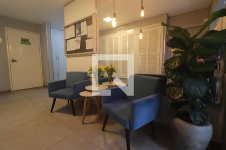 Hall de entrada de apartamento à venda com 2 quartos, 54m² em Vila Nova, Novo Hamburgo